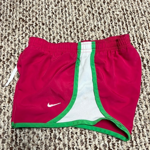 ‎Nike